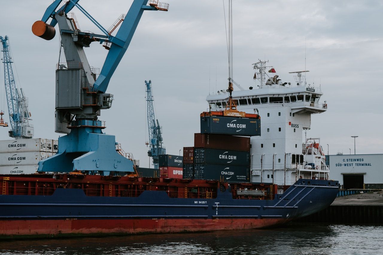 Riesgos marítimos en la exportación: ¿Cuáles son los más frecuentes y qué puedes hacer para mitigar su impacto?